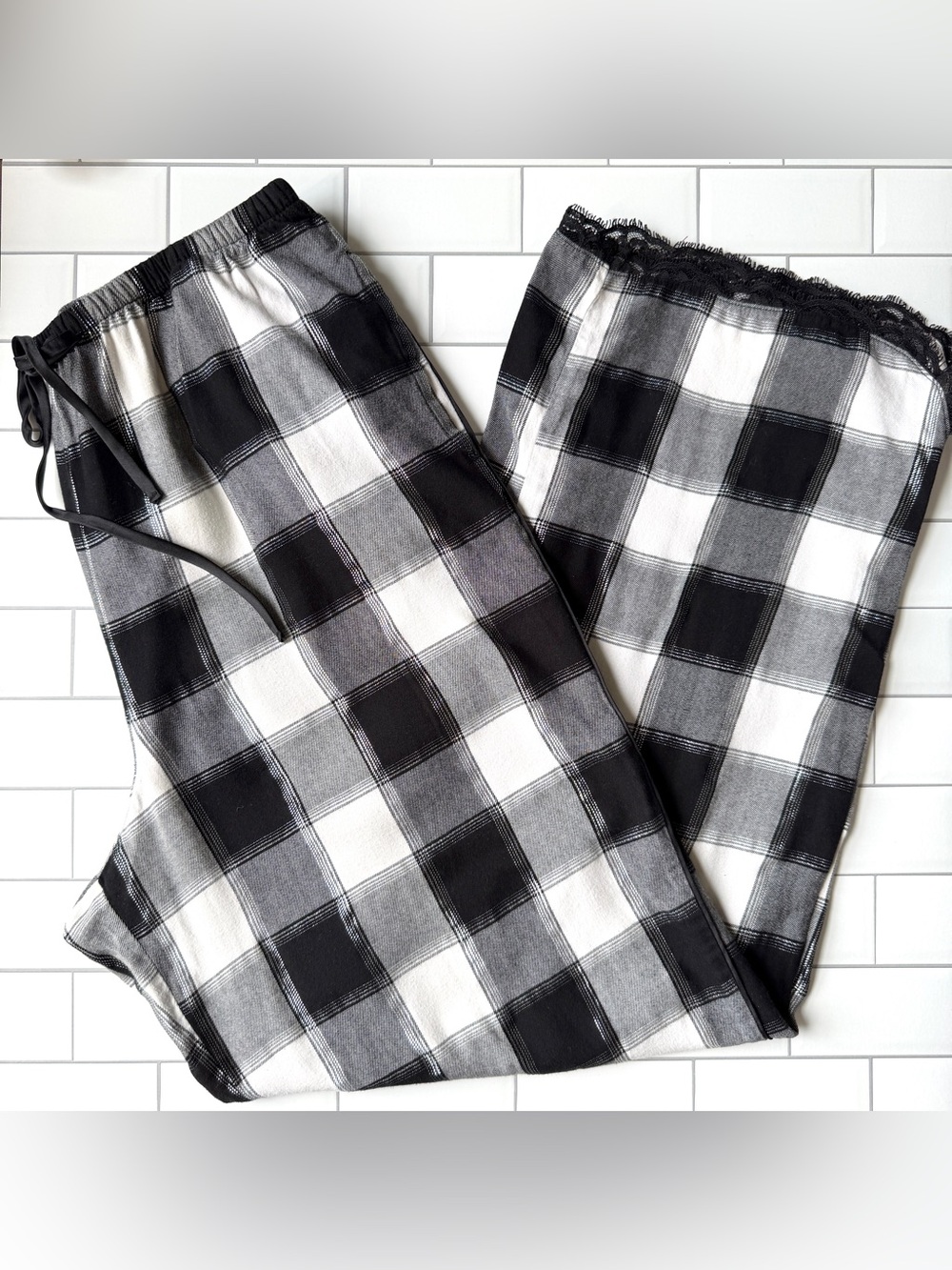 M🖤 Victoria’s Secret Black White Lurex Buffalo Plaid Check w/Lace Pajama Pants